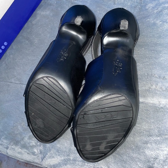 LifeStride Velocity with Memory Foam Size 7 1/2 Women - Picture 2 of 5